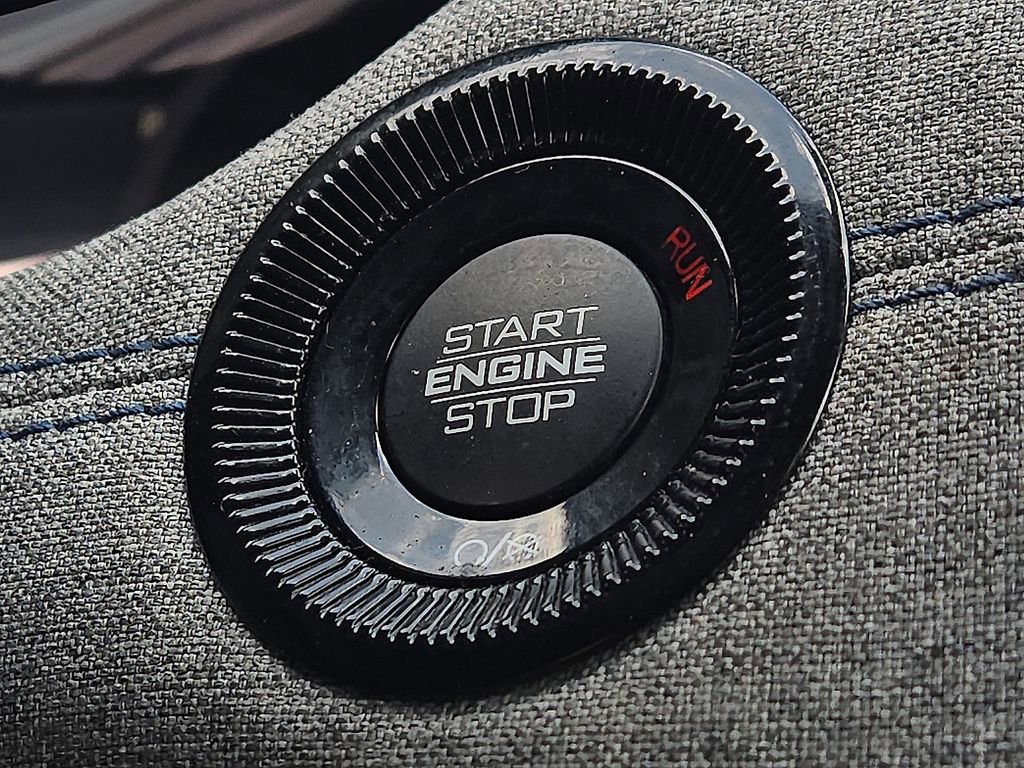 Used 2024 Jeep Compass Latitude AWD/4WD image 15