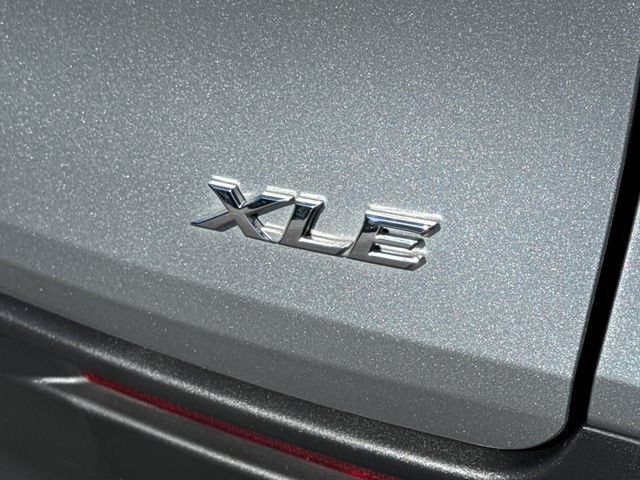 Certified 2025 Toyota Sienna XLE FWD image 14