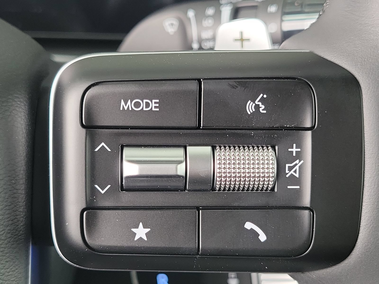 New 2026 Hyundai Santa Fe SEL FWD image 9