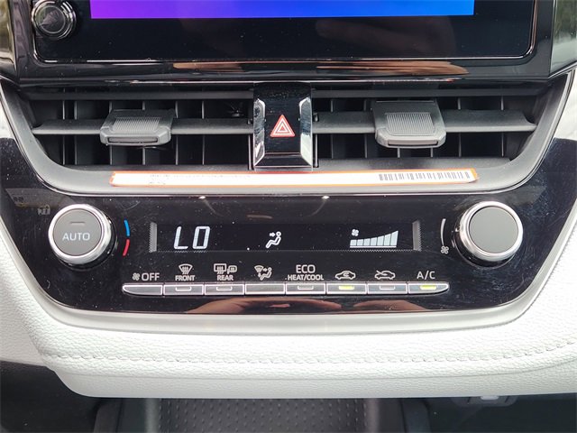 Certified 2025 Toyota Corolla SE w/ Convenience Package image 15