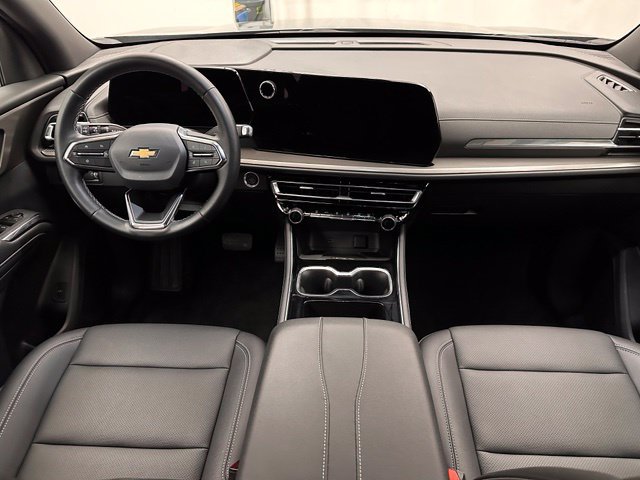 Used 2026 Chevrolet Traverse LT FWD image 7