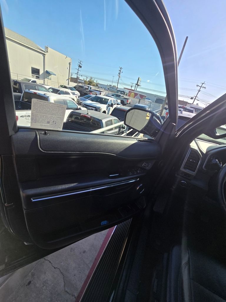 Used 2020 Ford Expedition XLT w/ Equipment Group 202A image 9