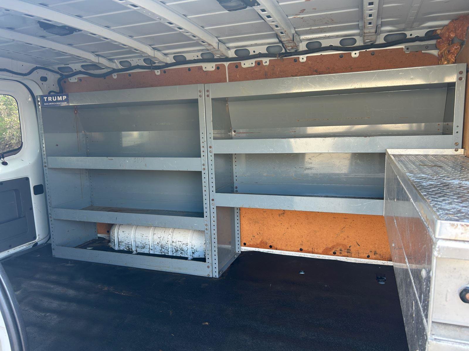 Used 2015 Nissan NV 3500 SL w/ Technology Package image 16