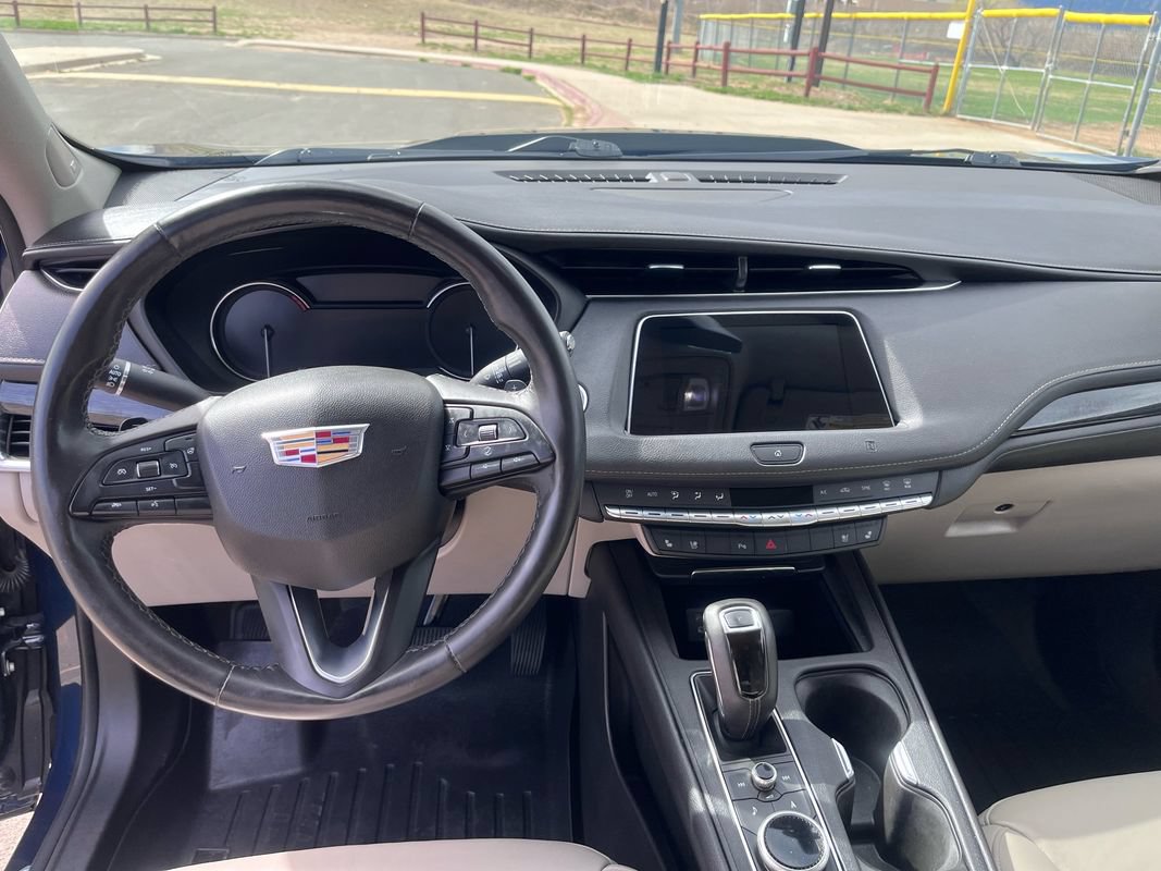 Used 2019 Cadillac XT4 Premium Luxury AWD/4WD image 21