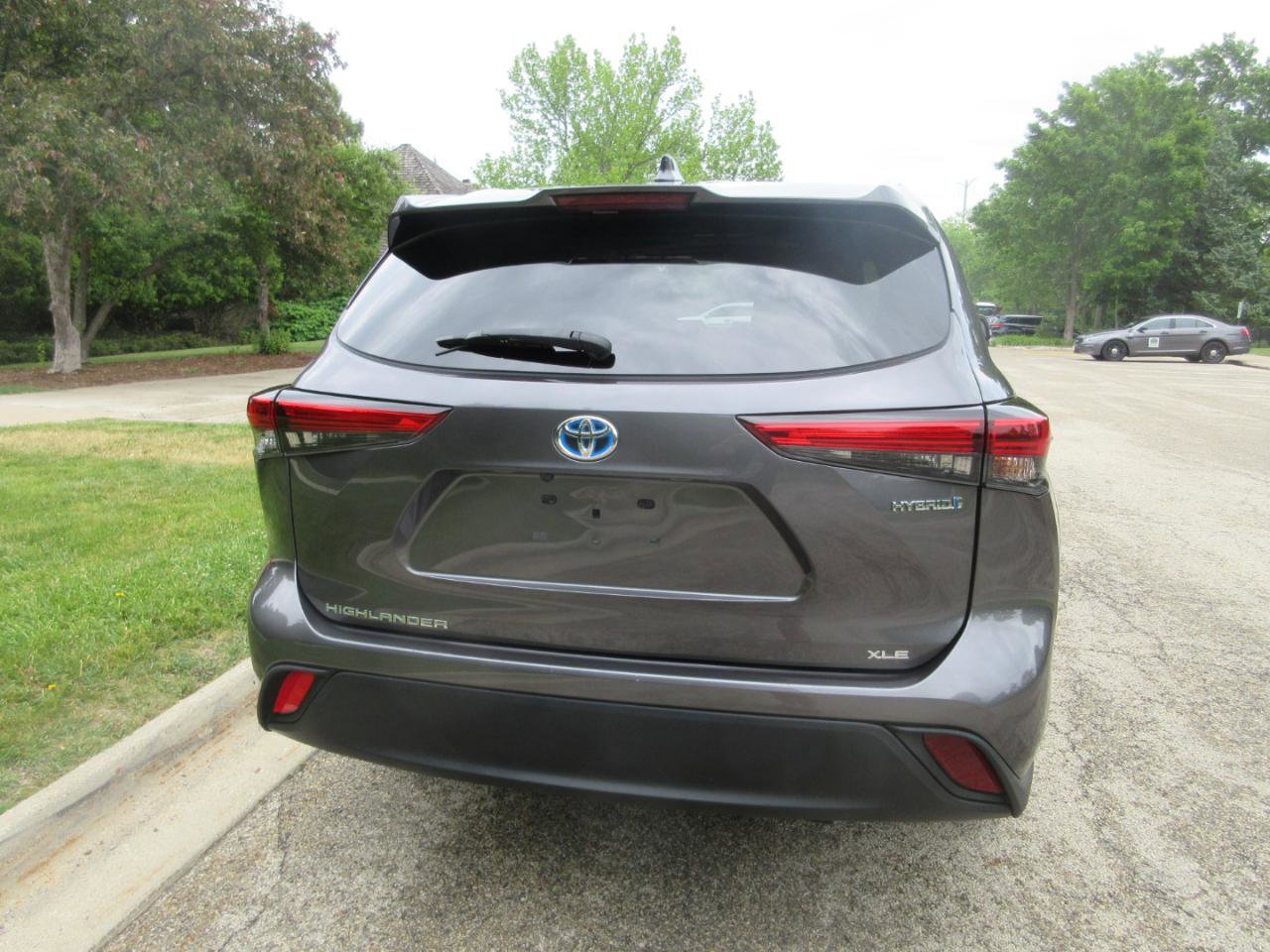 Used 2021 Toyota Highlander XLE FWD image 12