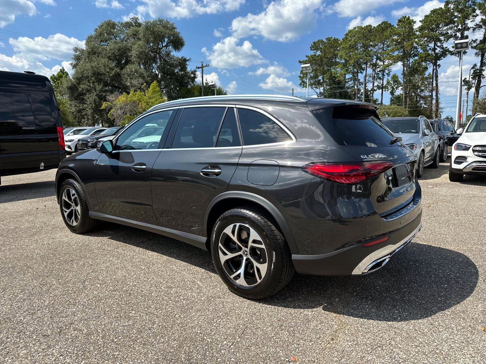 New 2026 Mercedes-Benz GLC 350e 4MATIC image 3