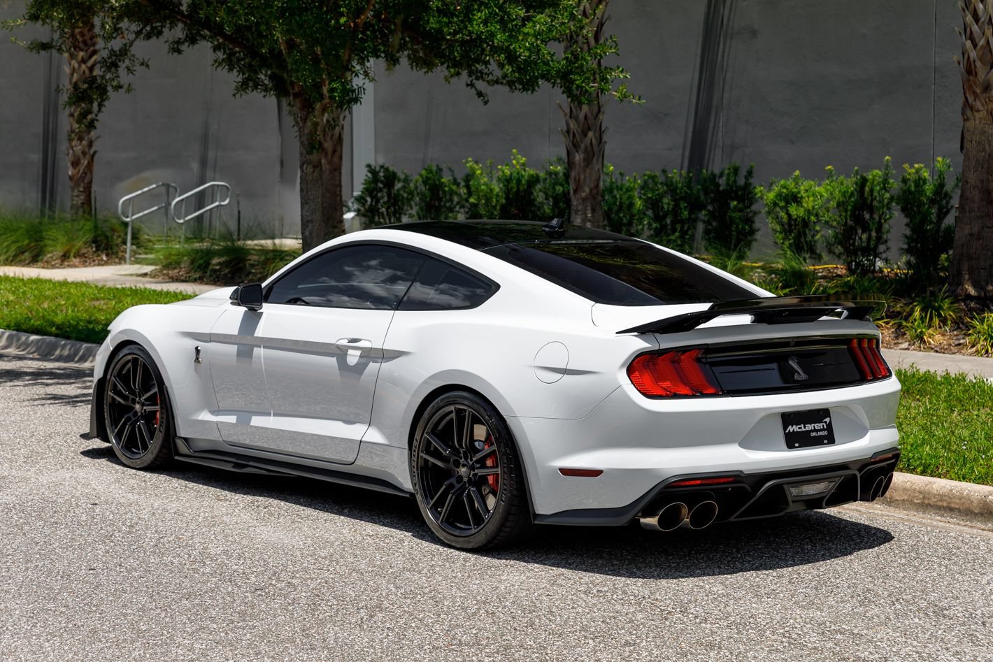 Used 2022 Ford Mustang Shelby GT500 w/ Technology Package RWD image 23