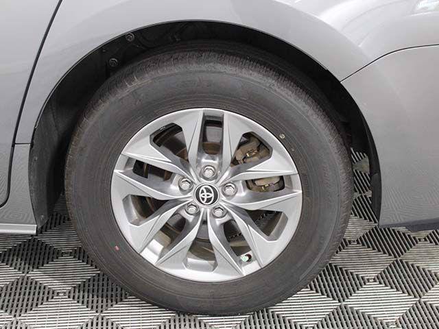 Certified 2026 Toyota Sienna XLE FWD image 18