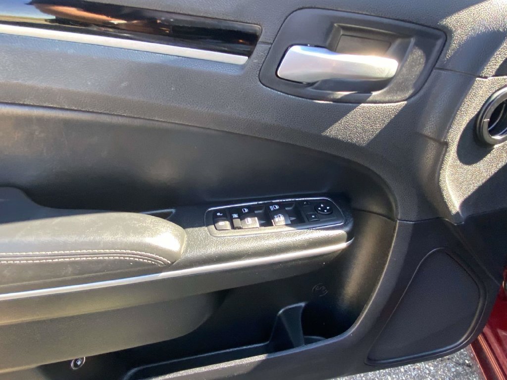 Certified 2023 Chrysler 300 S RWD image 19