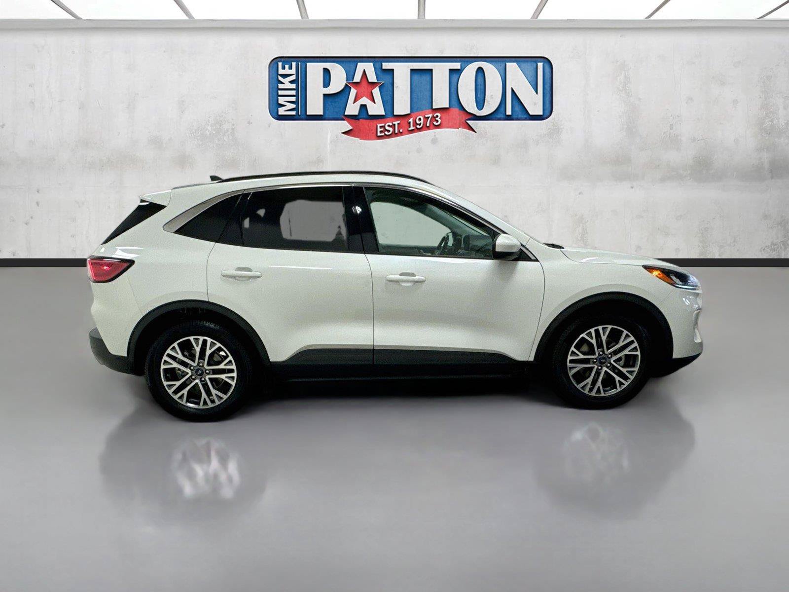 Used 2021 Ford Escape SEL w/ Technology Package FWD image 8