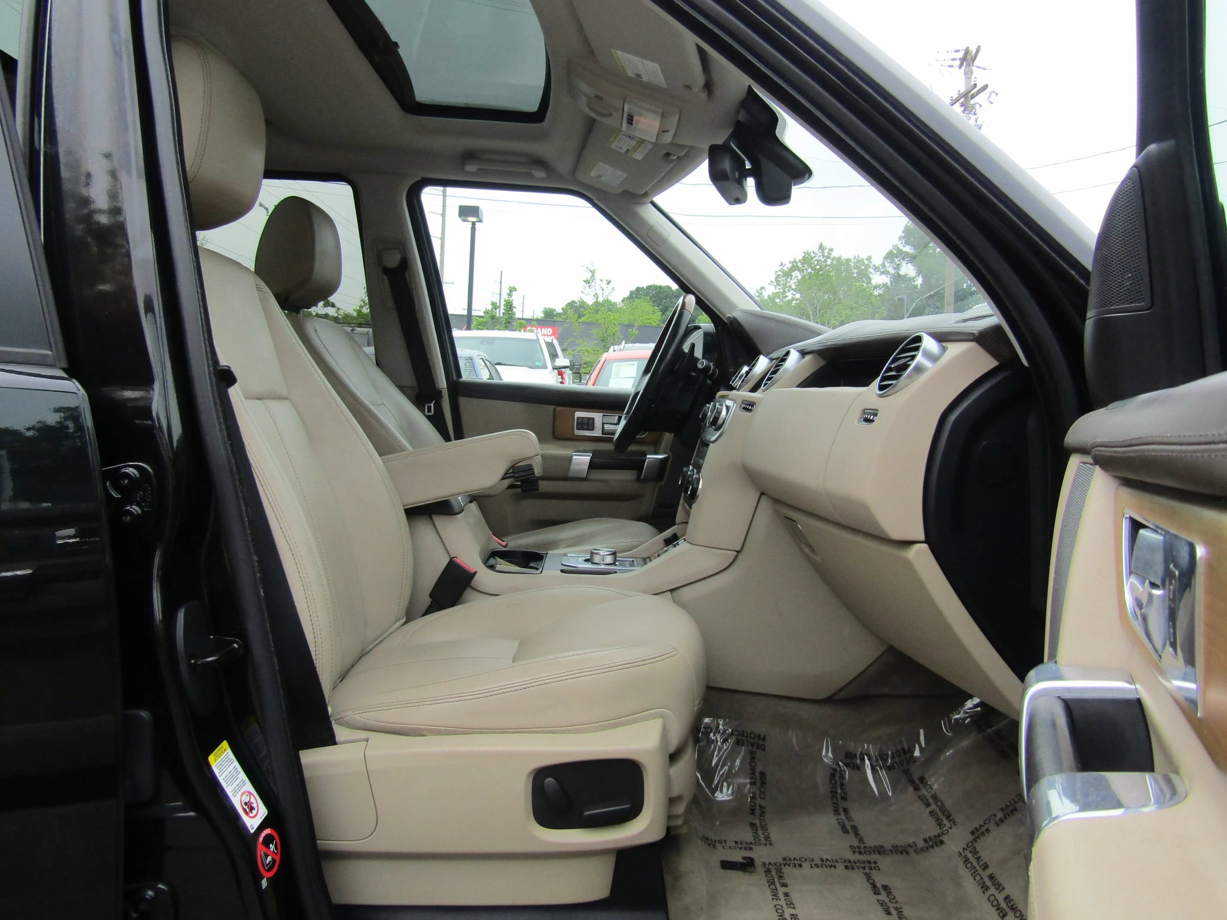 Used 2016 Land Rover LR4 HSE LUX AWD/4WD image 11