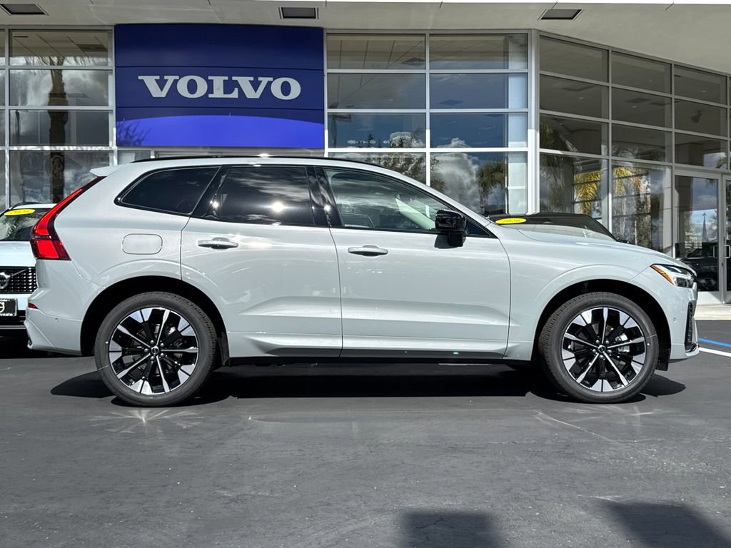 New 2026 Volvo XC60 B5 Plus w/ Climate Package image 6