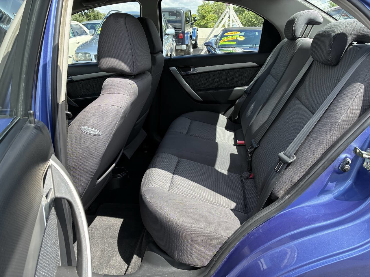 Used 2009 Chevrolet Aveo LT w/ Power and Convenience Package FWD image 4