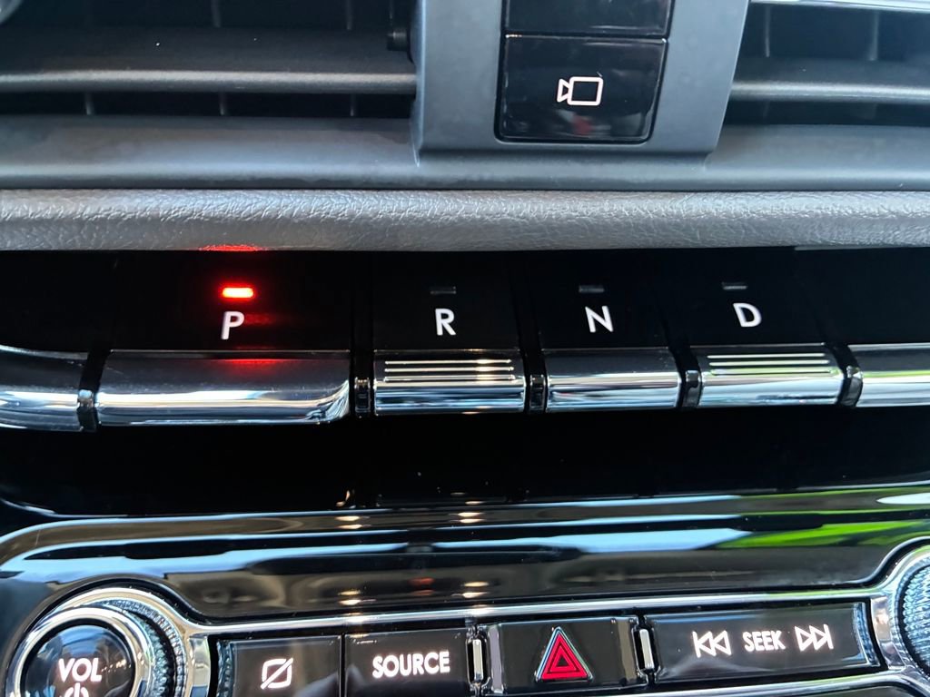 Certified 2022 Lincoln Corsair AWD w/ Equipment Group 101A image 19