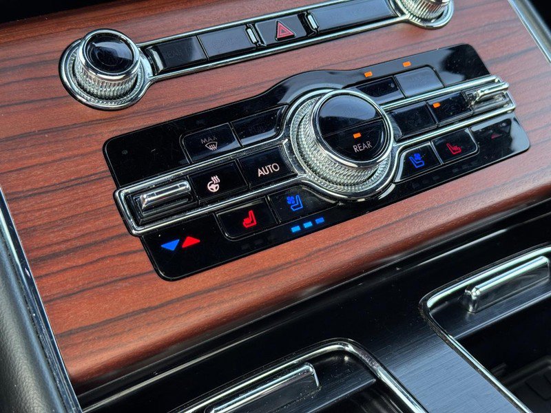 Certified 2022 Lincoln Aviator Reserve w/ Equipment Group 201A image 25