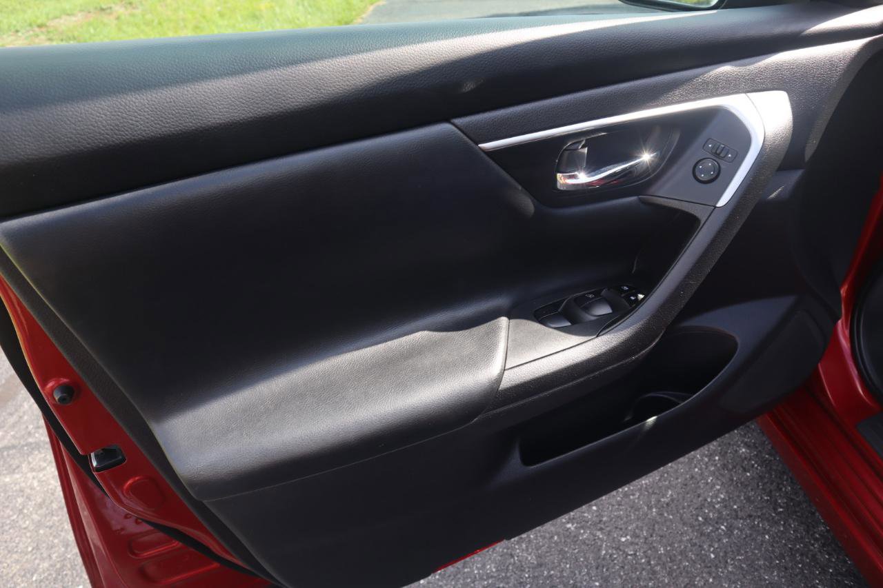 Used 2016 Nissan Altima 2.5 SV FWD image 54