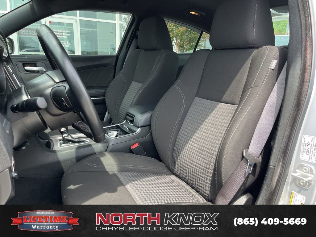 Used 2023 Dodge Charger SXT w/ Cold Weather Package RWD image 5