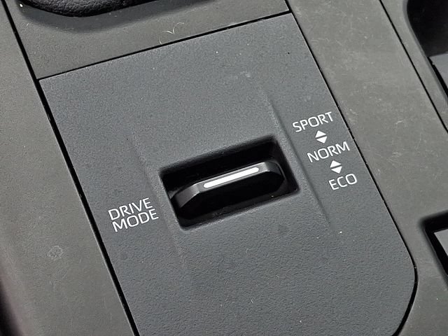 Used 2022 Toyota Highlander XSE FWD image 28