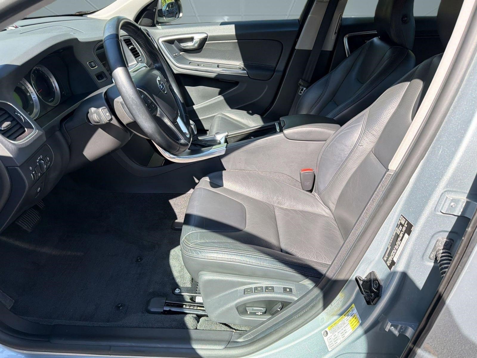 Used 2013 Volvo S60 T5 image 5