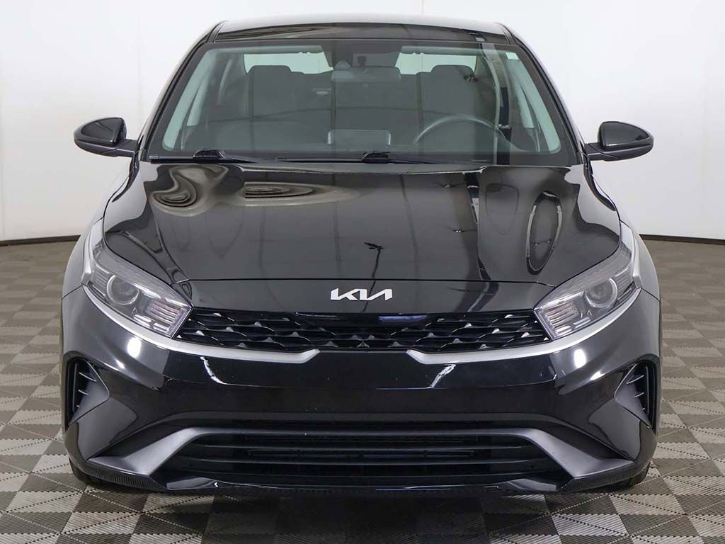 Used 2023 Kia Forte LXS image 9