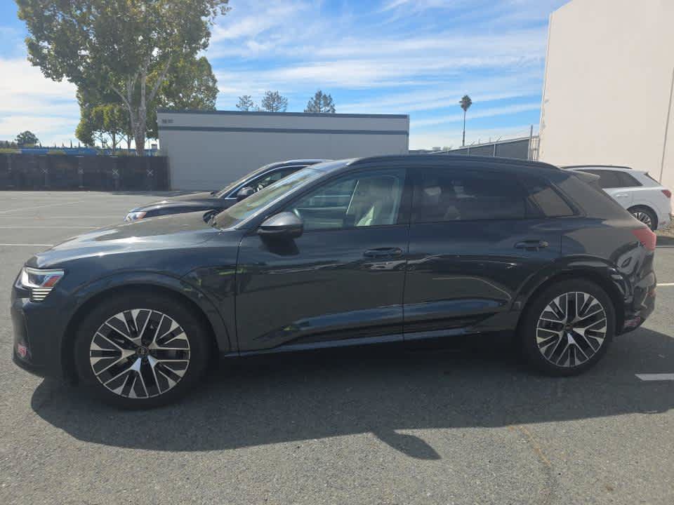 Used 2024 Audi Q8 e-tron Premium Plus w/ Premium Plus Package AWD/4WD image 7