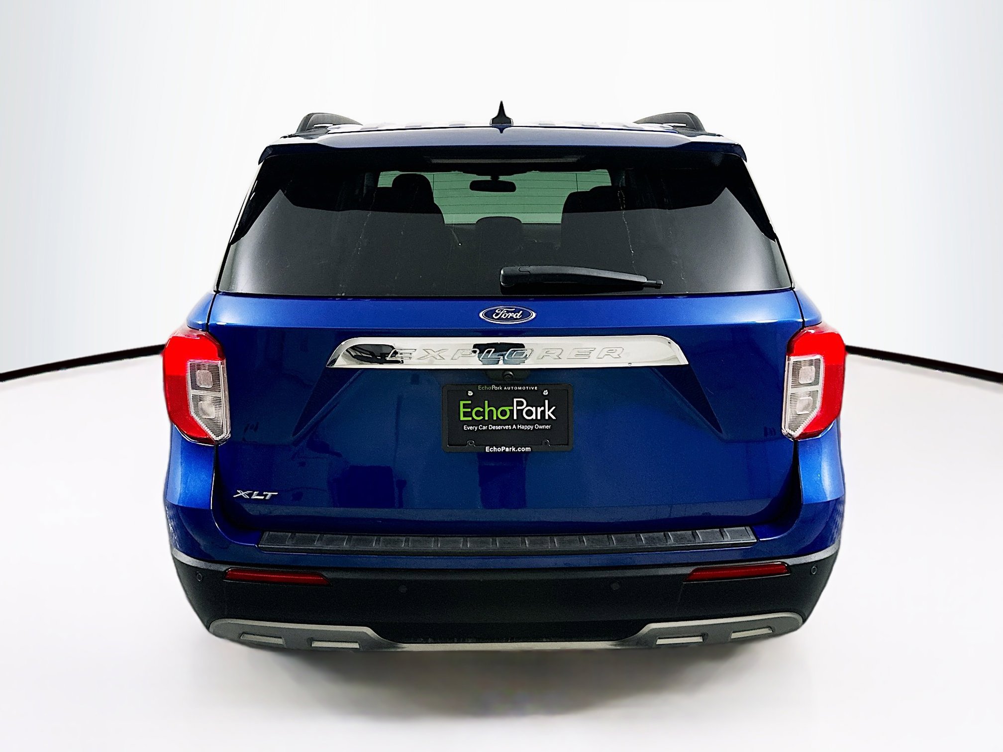 Used 2023 Ford Explorer XLT w/ Equipment Group 202A image 7