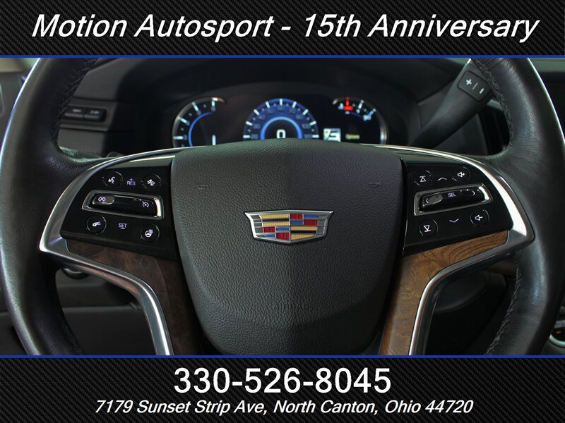 Used 2017 Cadillac Escalade Premium Luxury AWD/4WD image 17