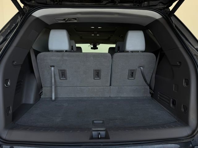 Used 2018 Chevrolet Traverse LT w/ LPO, 'HIT The Road' Package image 8