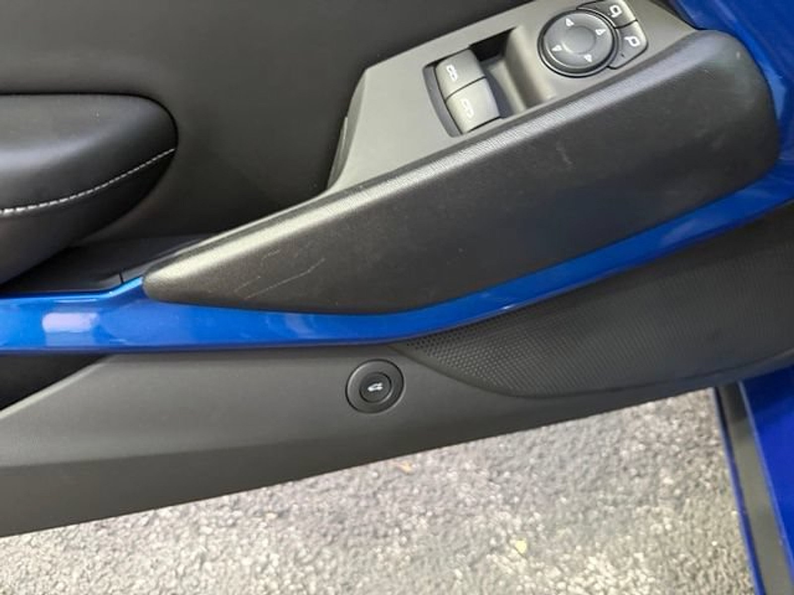 Used 2018 Chevrolet Camaro SS RWD image 10