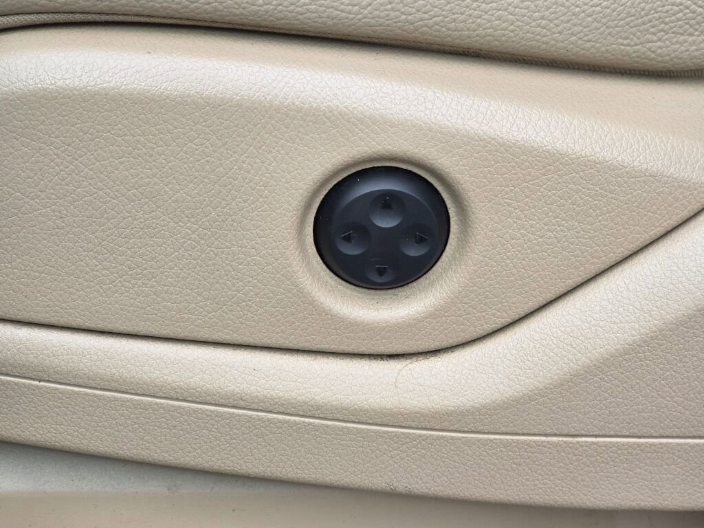 Used 2013 Mercedes-Benz ML 350 2WD image 26