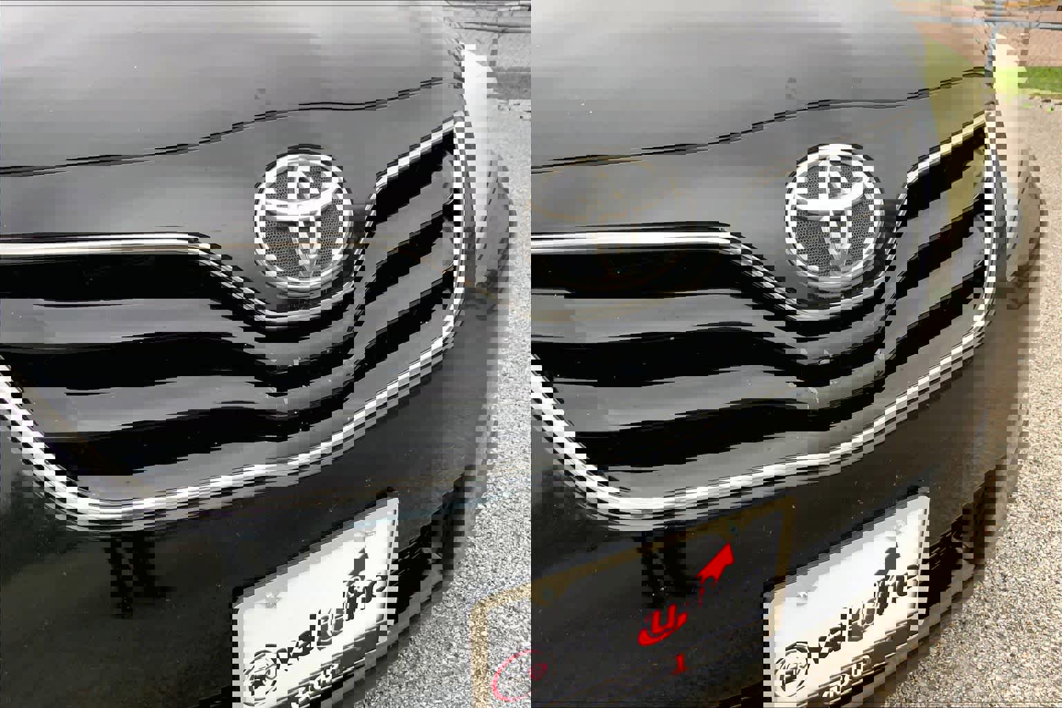 Used 2011 Toyota Camry LE FWD image 27