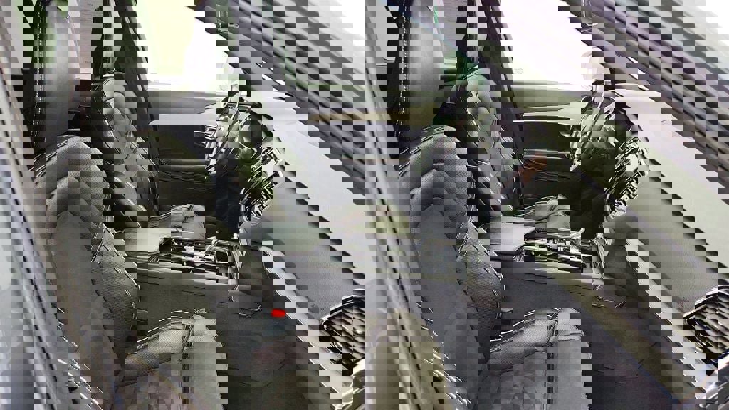 Used 2017 Volvo XC90 T8 R-Design w/ Vision Package image 26