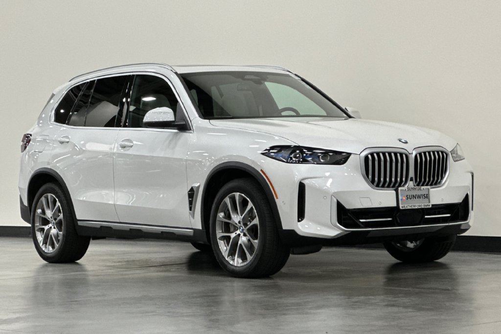Used 2026 BMW X5 xDrive40i w/ Climate Comfort Package AWD/4WD image 2