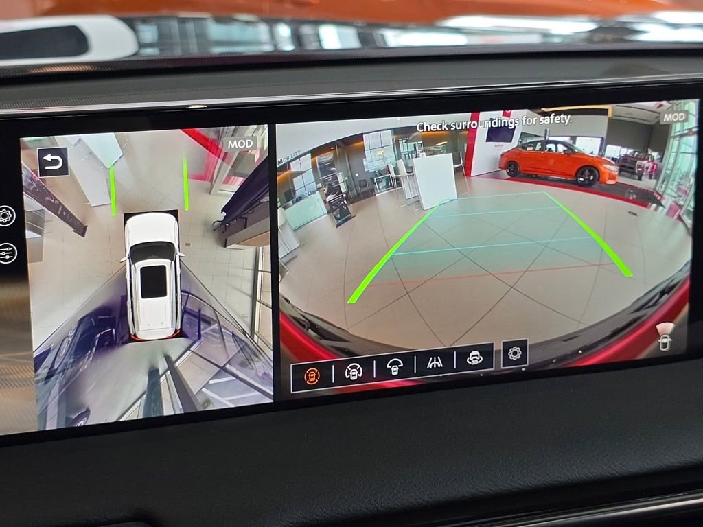 New 2025 Nissan Armada PRO-4X w/ Pro-4X Premium Package image 4