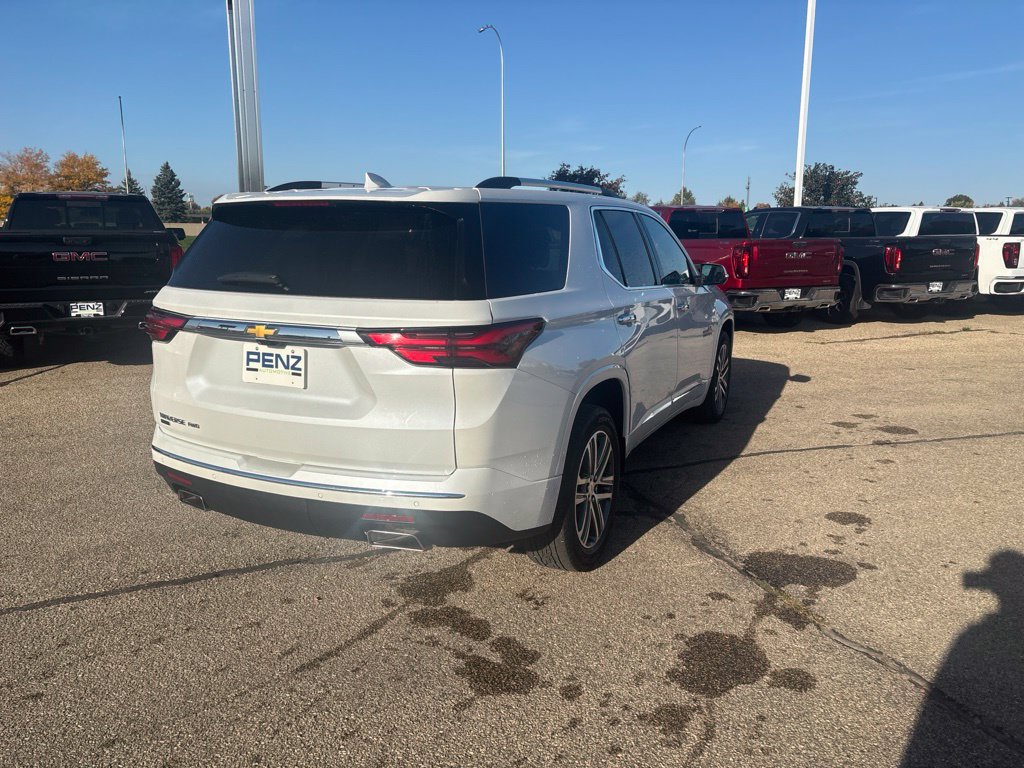 Used 2024 Chevrolet Traverse High Country AWD/4WD image 8