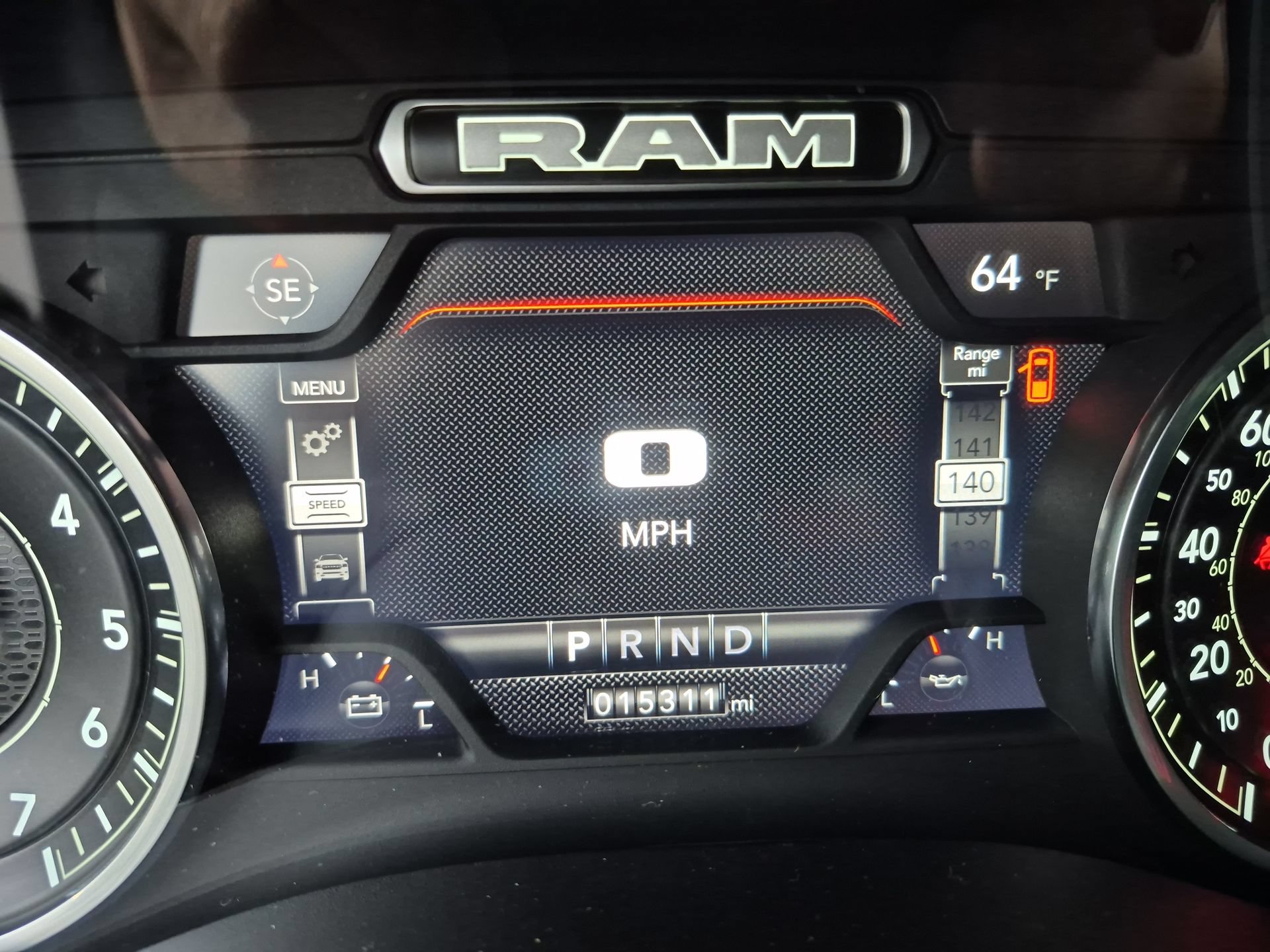 Used 2023 RAM 1500 Laramie AWD/4WD image 14