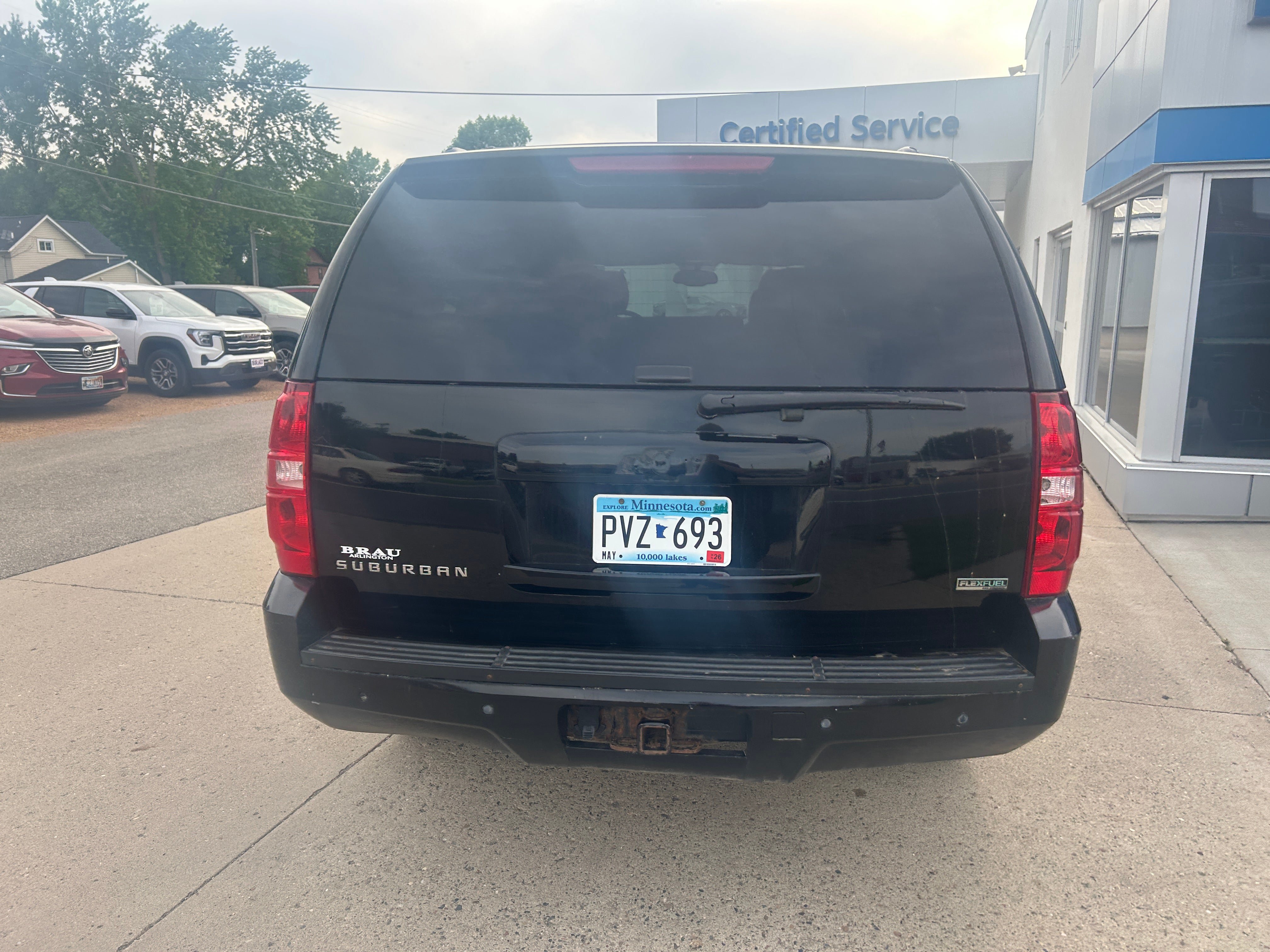 Used 2012 Chevrolet Suburban LT w/ Luxury Package AWD/4WD image 7
