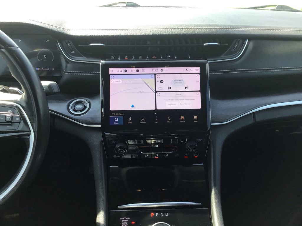 Used 2022 Jeep Grand Cherokee L Limited image 12