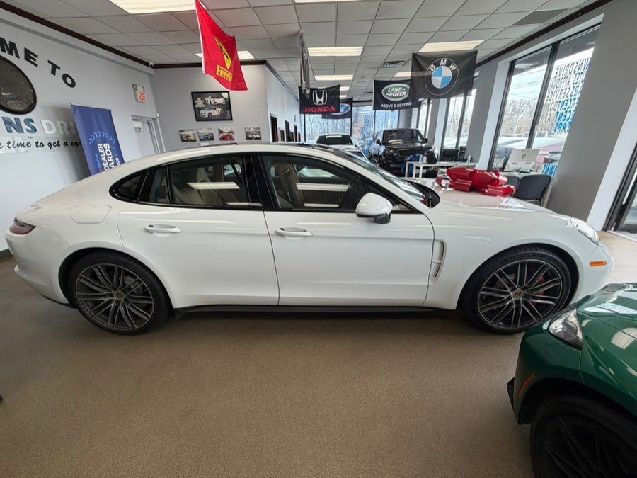 Used 2017 Porsche Panamera Turbo image 12