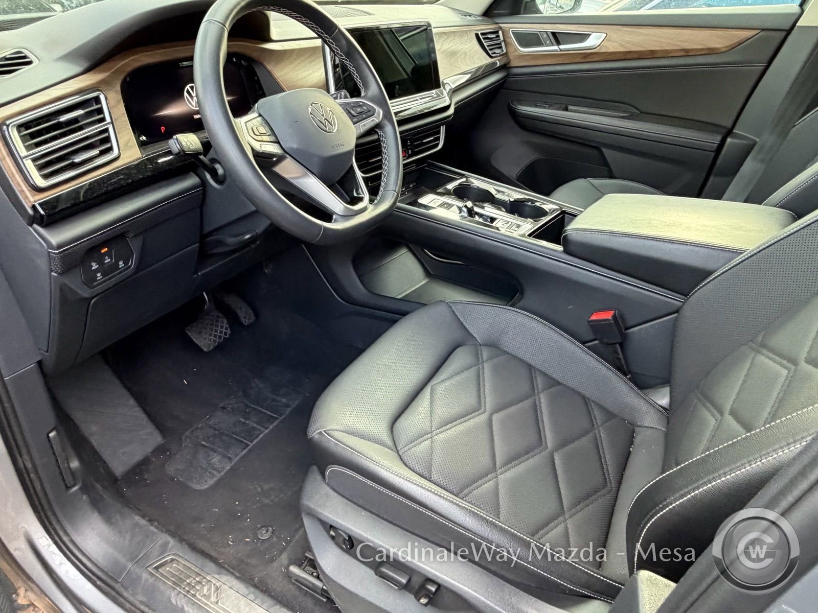 Used 2024 Volkswagen Atlas SE FWD image 7