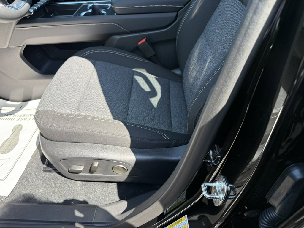 New 2026 GMC Acadia Elevation image 13