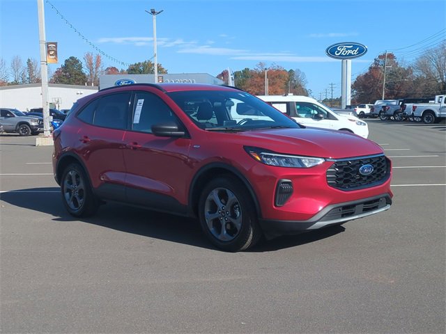 Used 2025 Ford Escape ST-Line w/ Equipment Group 301A image 15