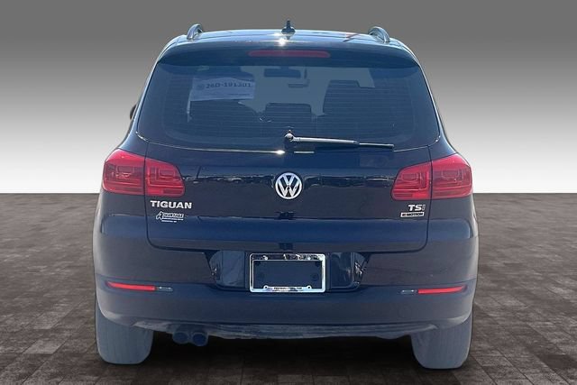 Used 2017 Volkswagen Tiguan S AWD/4WD image 4