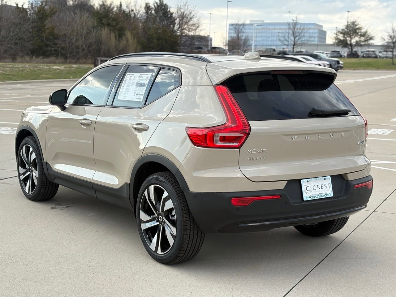 New 2026 Volvo XC40 B5 Plus w/ Protection Package Premier AWD/4WD image 6