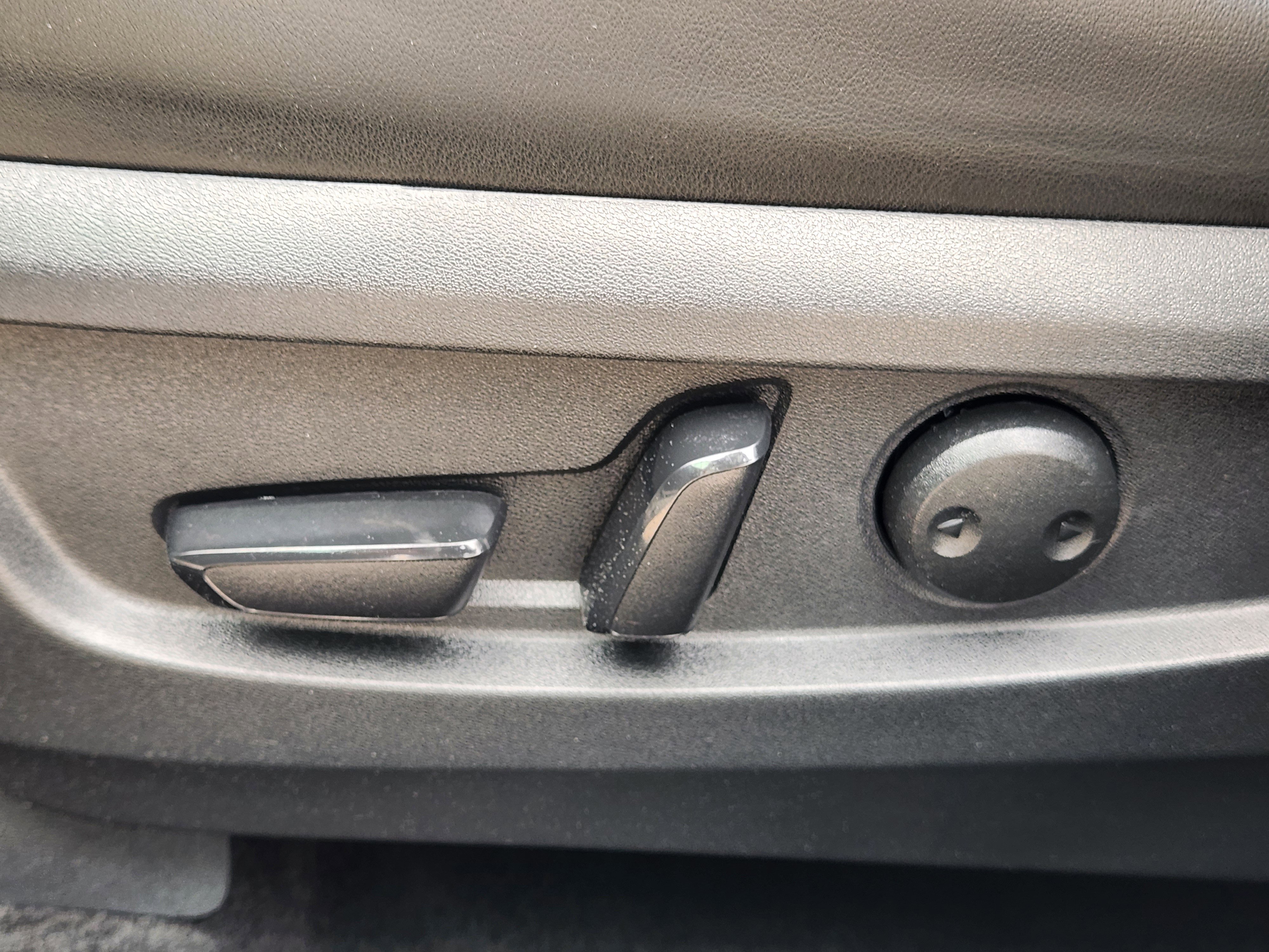 Used 2019 INFINITI QX50 Luxe w/ Navigation Package image 30