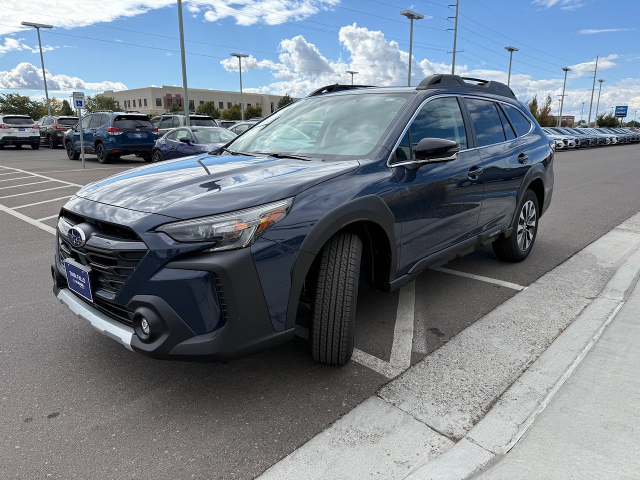 New 2025 Subaru Outback Limited XT image 4