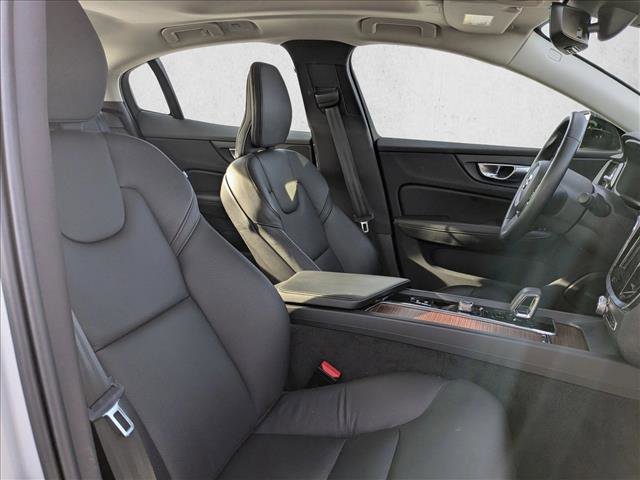 Used 2024 Volvo S60 B5 Plus image 17