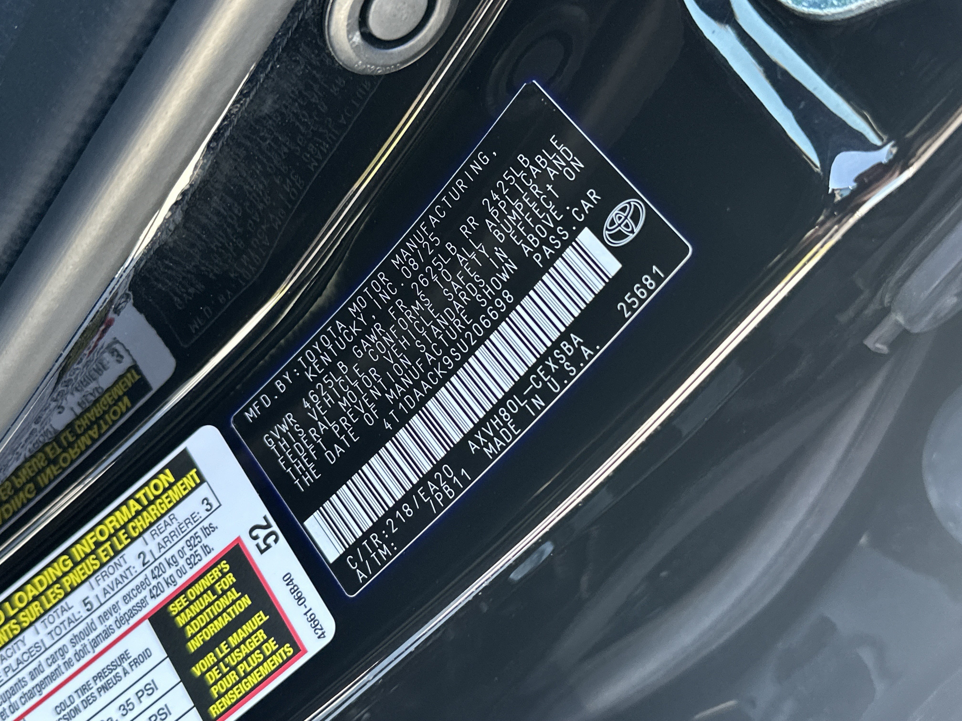 Used 2025 Toyota Camry SE FWD image 35