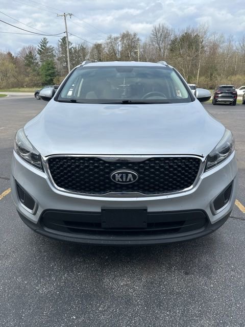 Used 2017 Kia Sorento AWD image 2