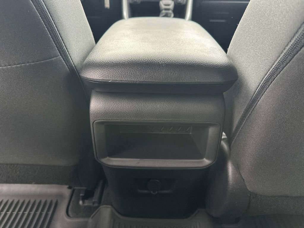 Used 2021 Toyota RAV4 LE image 14